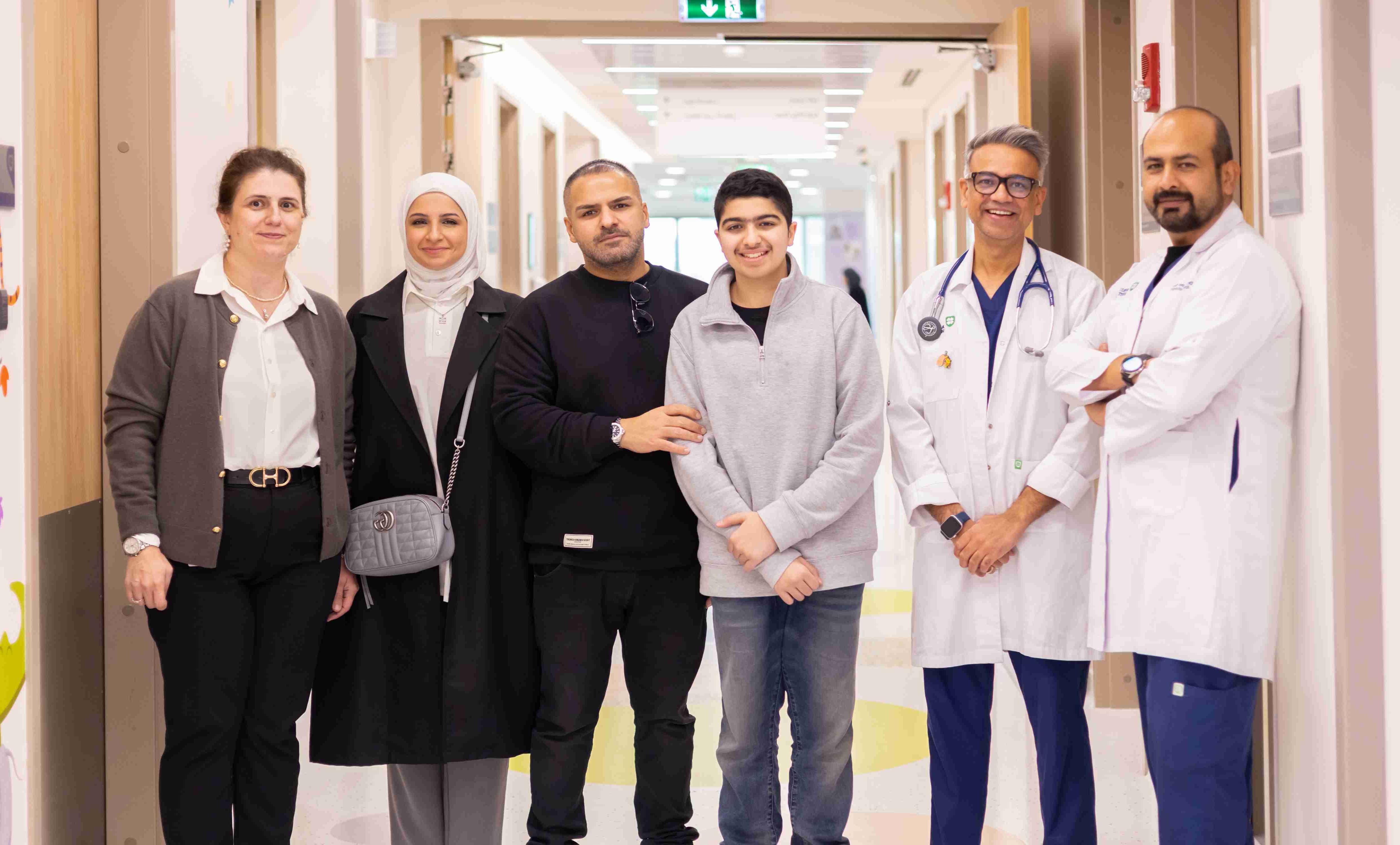正确的专业知识和多学科的护理在美国医院迪拜帮助一个年轻的科威特男孩的生活恢复正常.